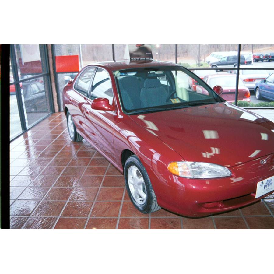 2000 Hyundai Elantra Exterior