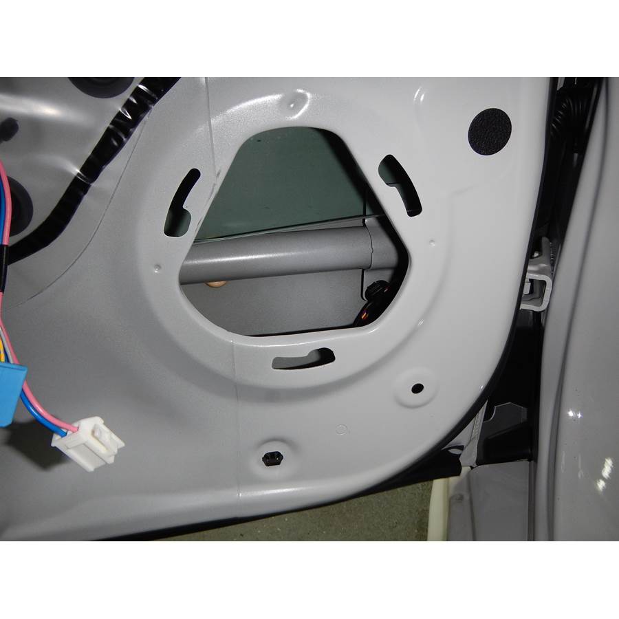 2015 Mitsubishi Outlander Front door woofer removed