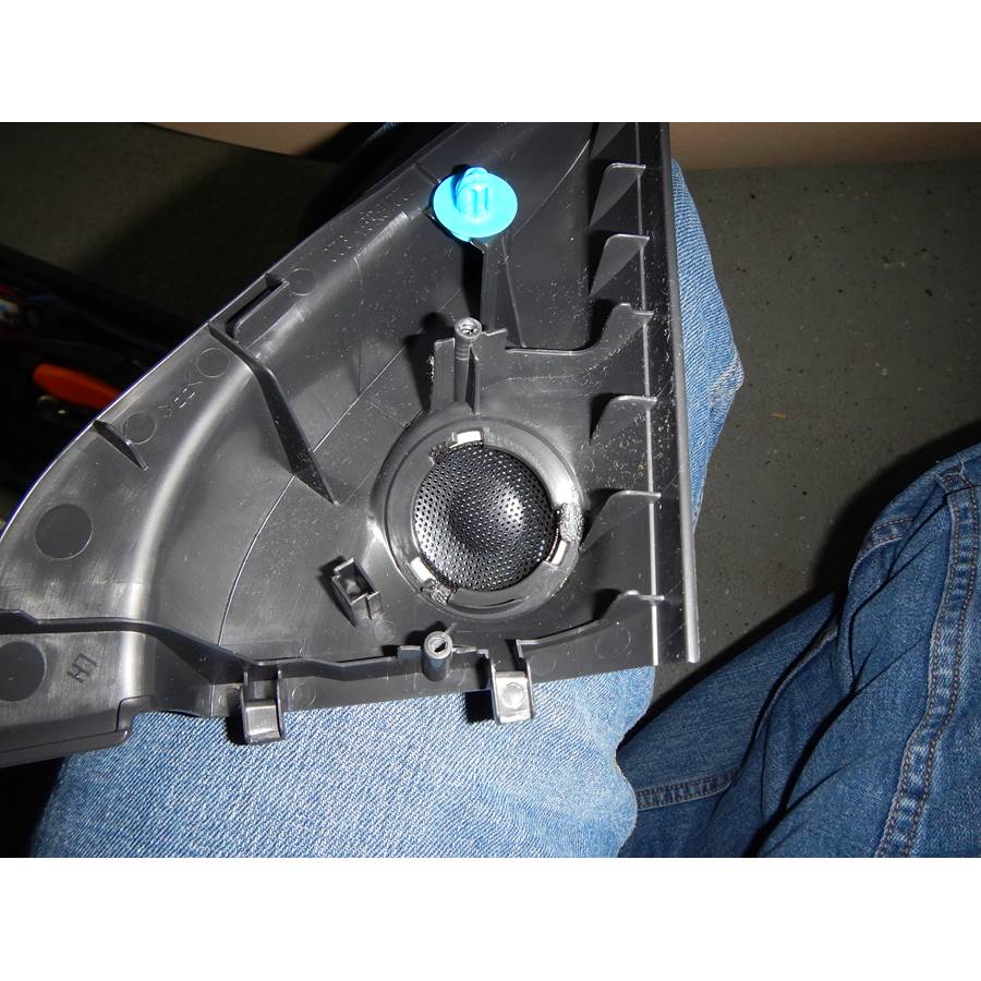 2016 Mitsubishi Outlander Front door tweeter removed