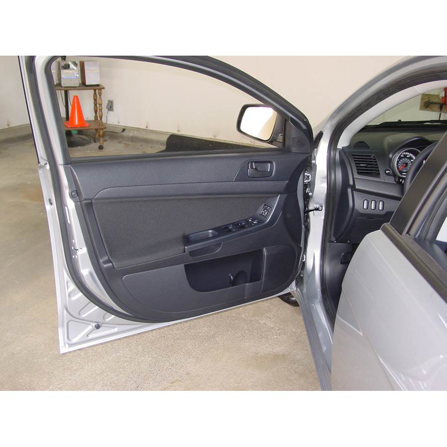 2011 Mitsubishi Lancer Sportback Front door speaker location