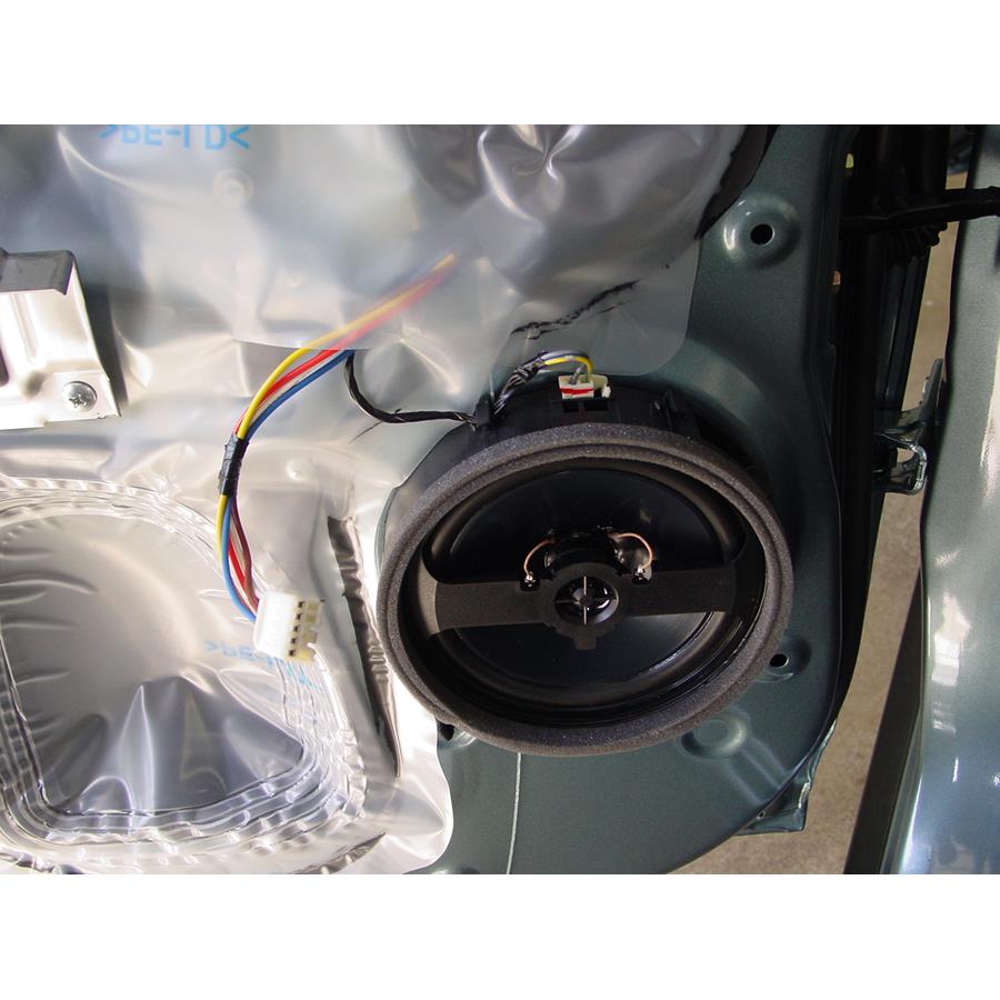 2010 Mitsubishi Outlander Rear door speaker