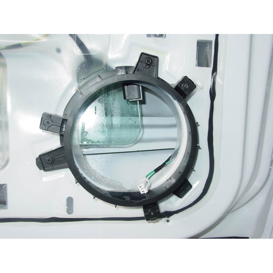 2006 Mitsubishi Raider Front speaker removed