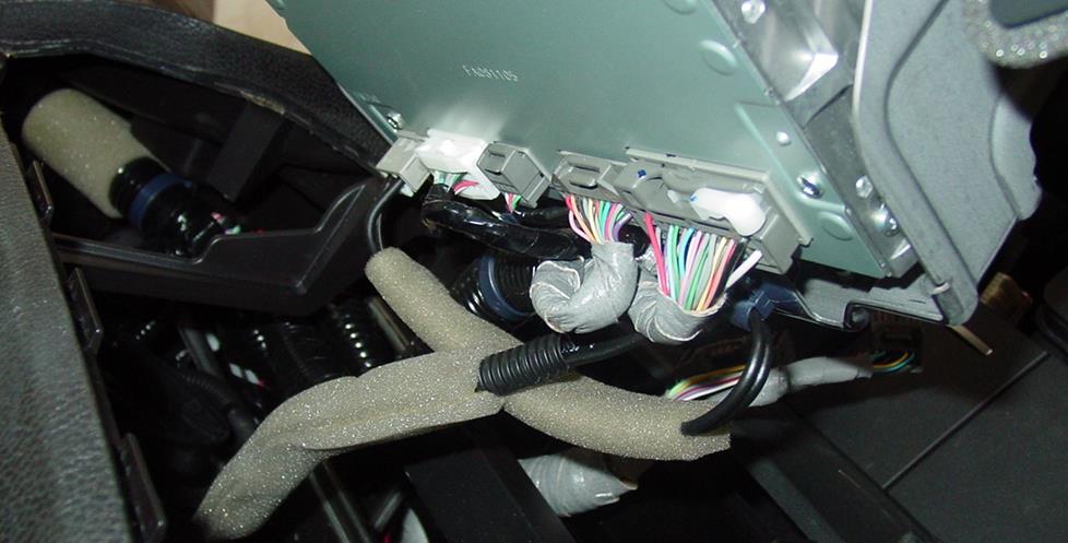 Factory stereo wiring harness