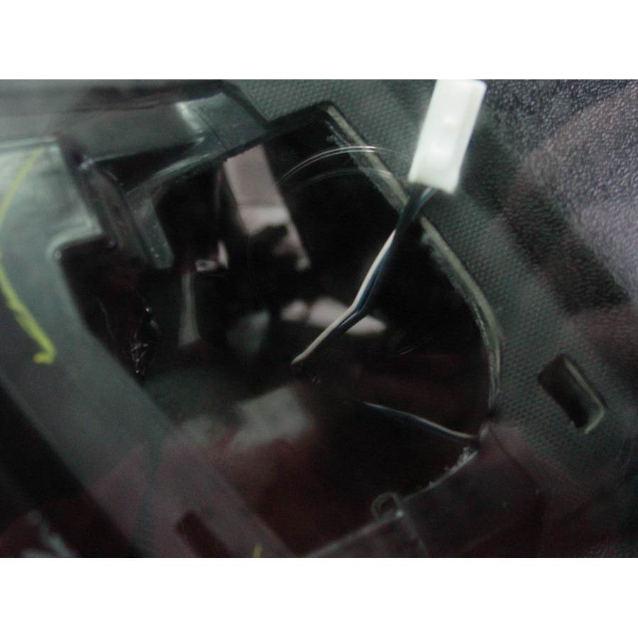 2004 Mitsubishi Endeavor Front pillar speaker removed