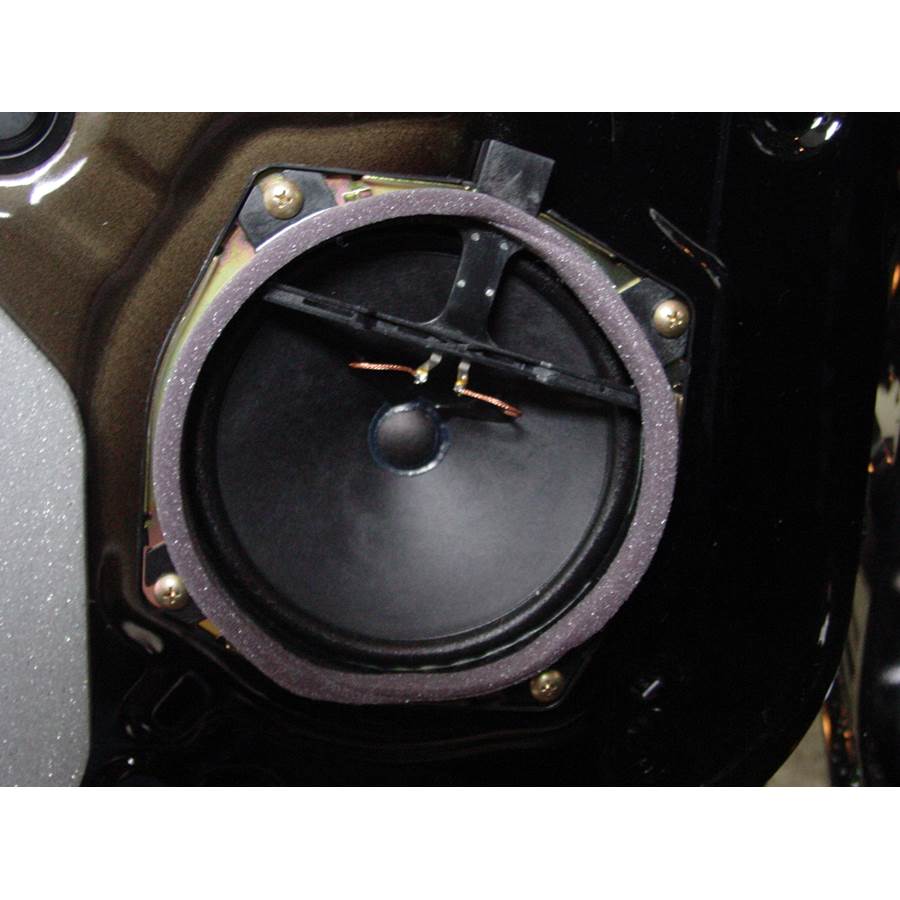 2005 Mitsubishi Endeavor Rear door speaker