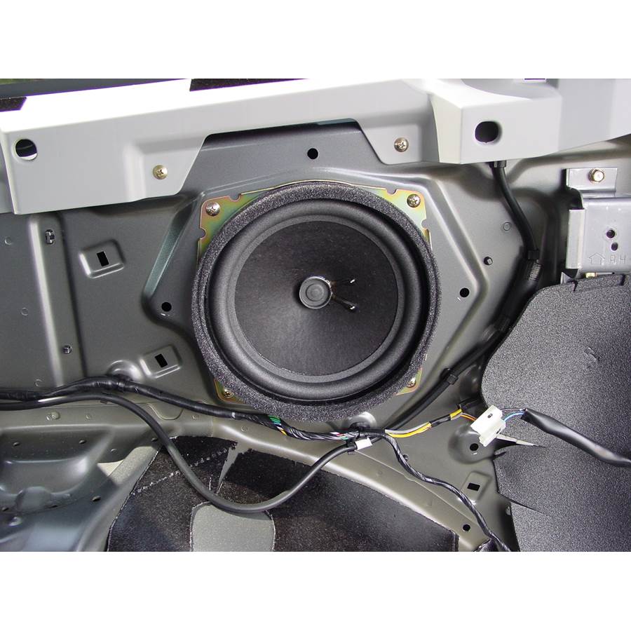 2007 Mitsubishi Endeavor Far-rear side speaker