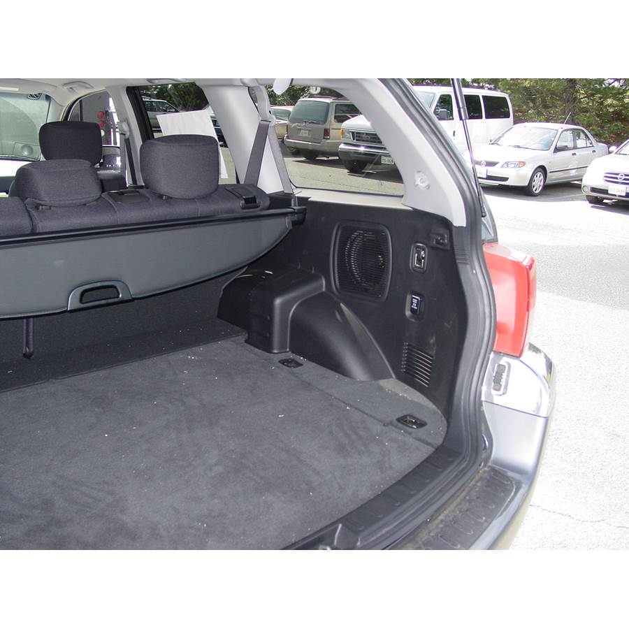 2008 Mitsubishi Endeavor Far-rear side speaker location
