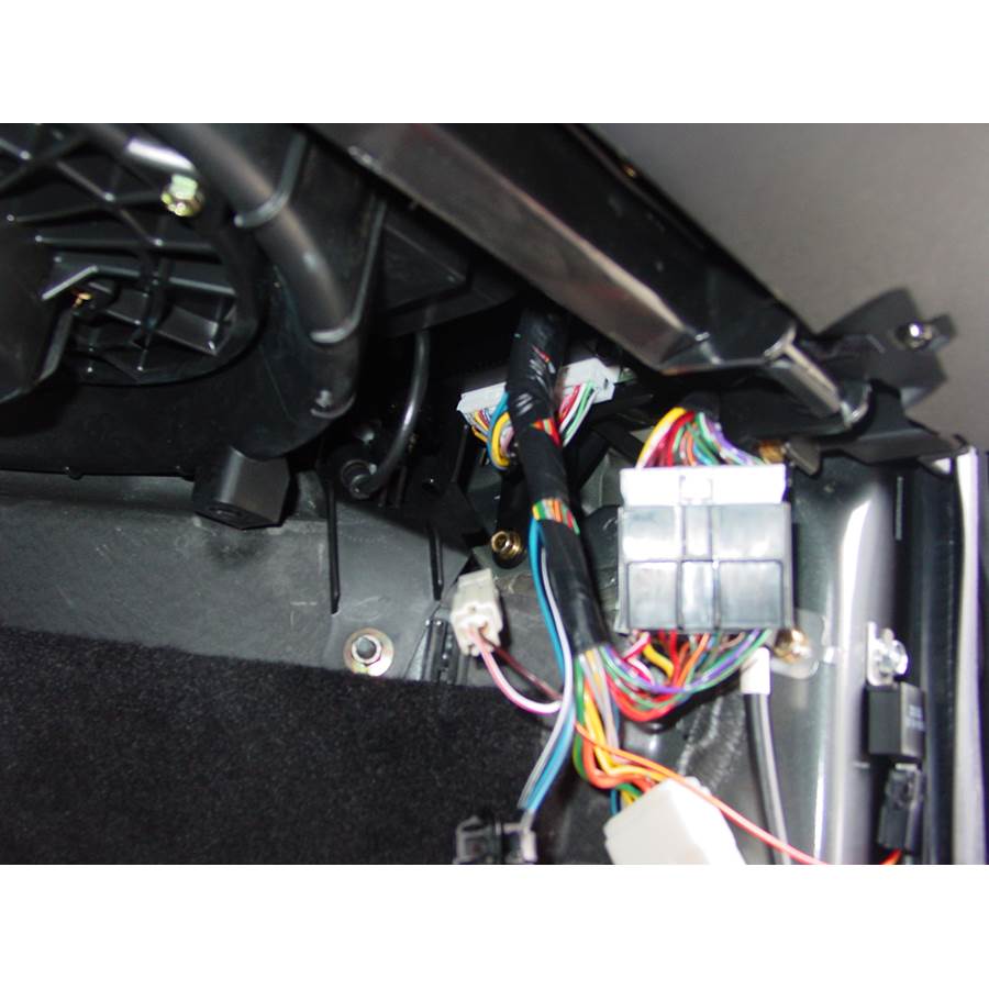 2010 Mitsubishi Endeavor Factory amplifier
