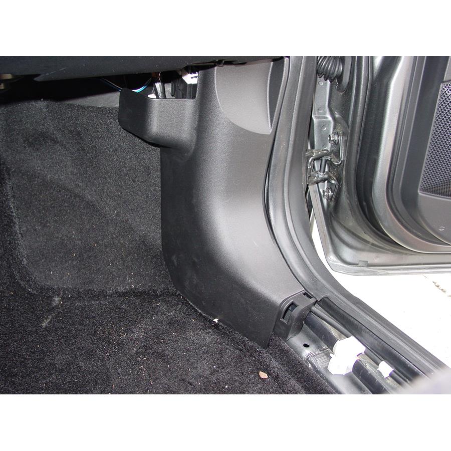 2011 Mitsubishi Endeavor Factory amplifier location