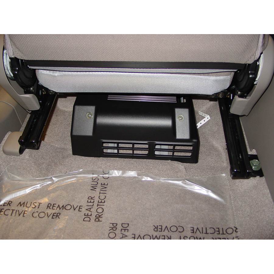 2005 Mitsubishi Outlander Factory amplifier
