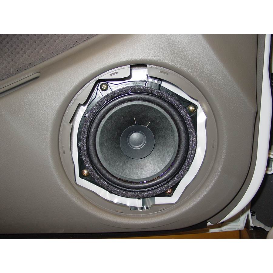 2006 Mitsubishi Outlander Front door woofer