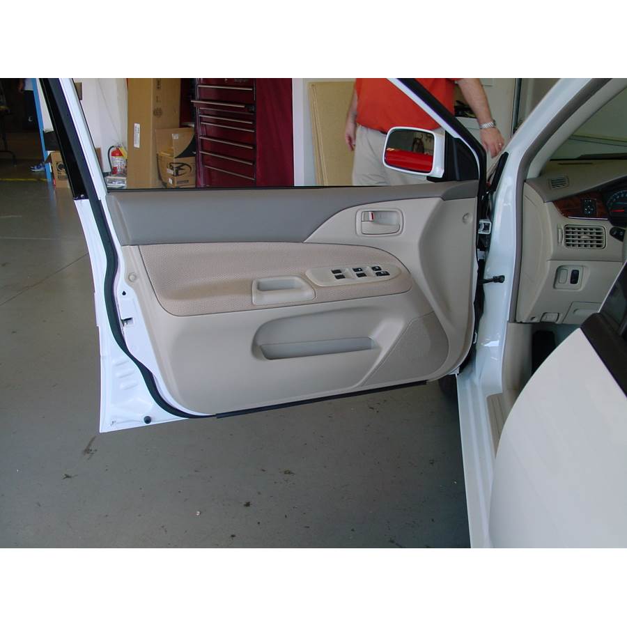 2002 Mitsubishi Lancer Front door speaker location