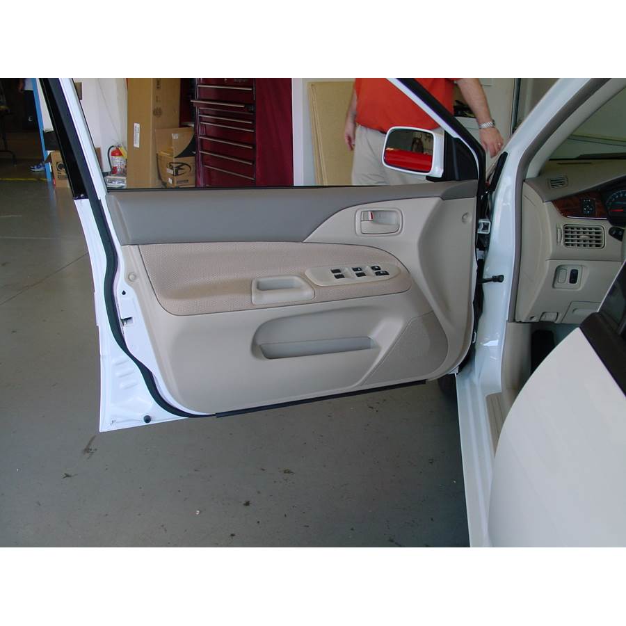 2004 Mitsubishi Lancer Front door speaker location