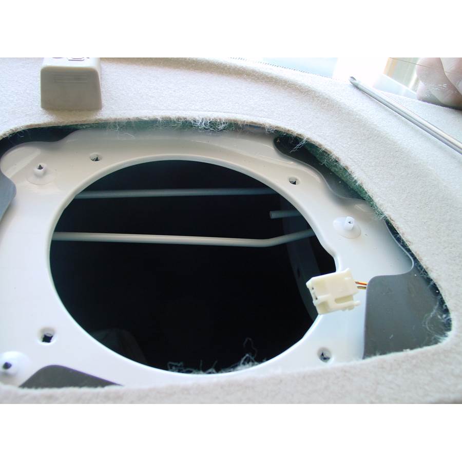 2004 Mitsubishi Lancer Rear deck speaker removed
