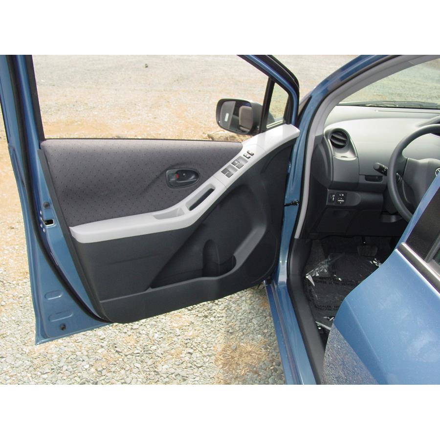 2011 Toyota Yaris Front door speaker location