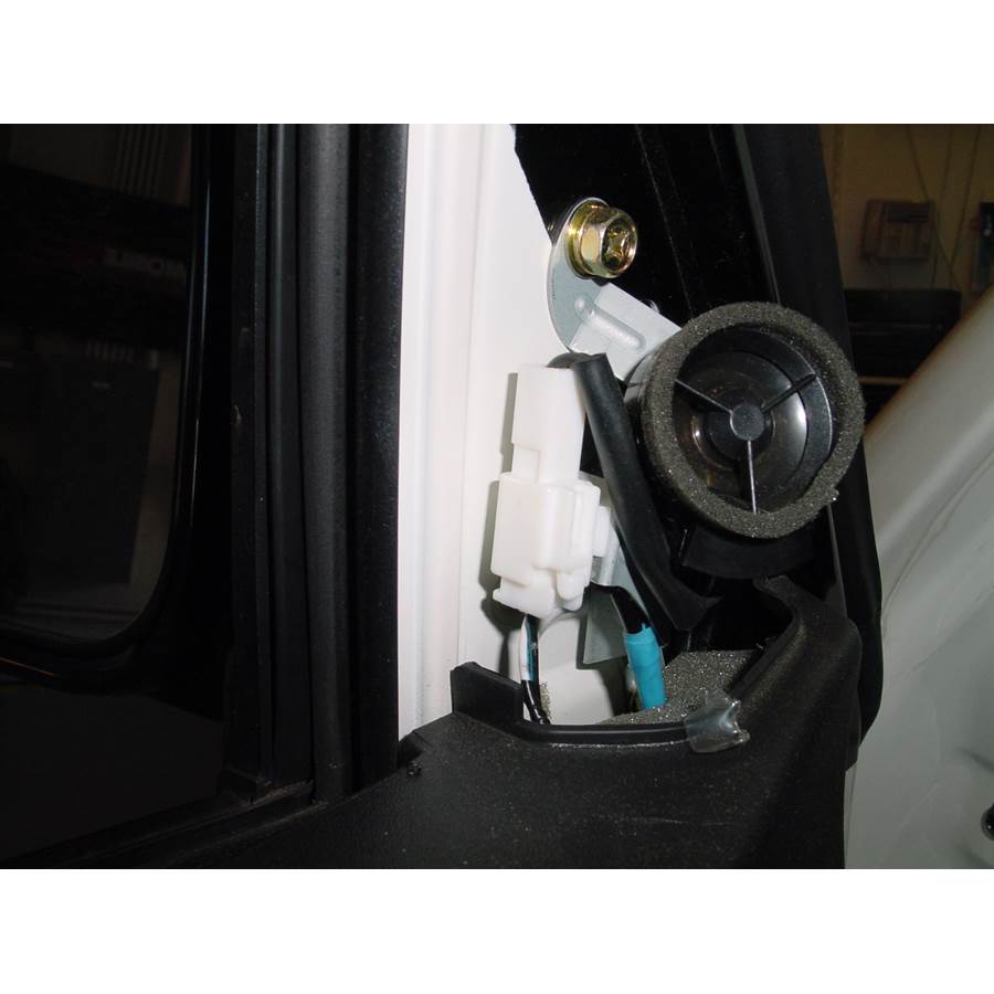2002 Mitsubishi Montero Front door tweeter