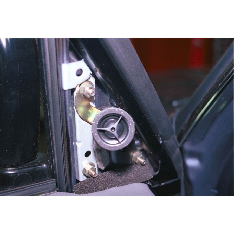 1999 Mitsubishi Montero Front door tweeter