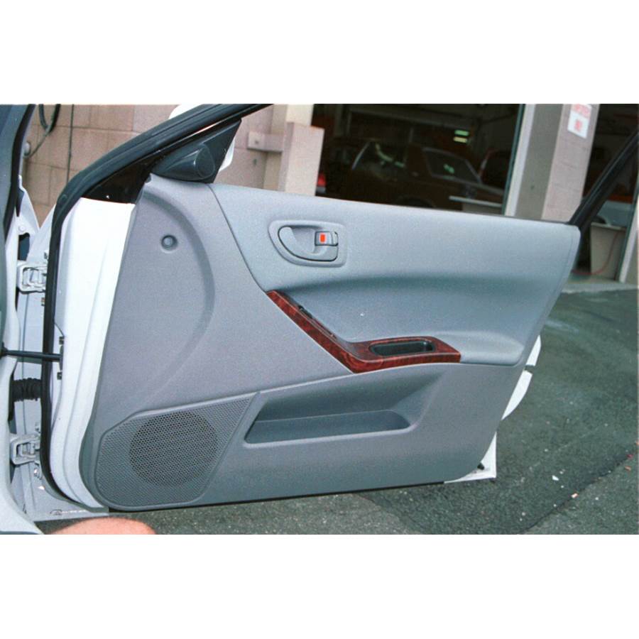 1999 Mitsubishi Galant Front door speaker location