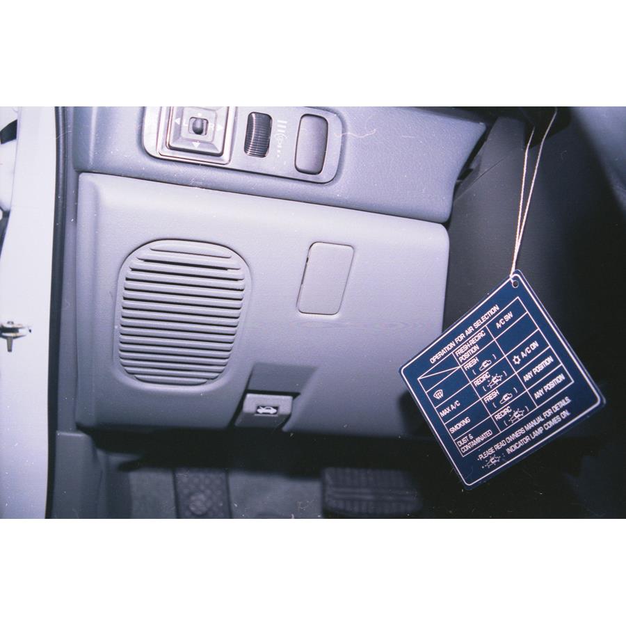 1996 Mitsubishi Galant Dash speaker location