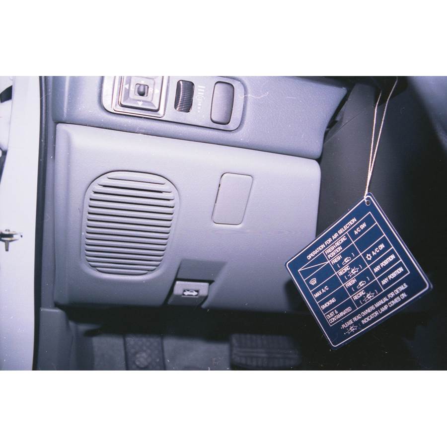 1997 Mitsubishi Galant Dash speaker location