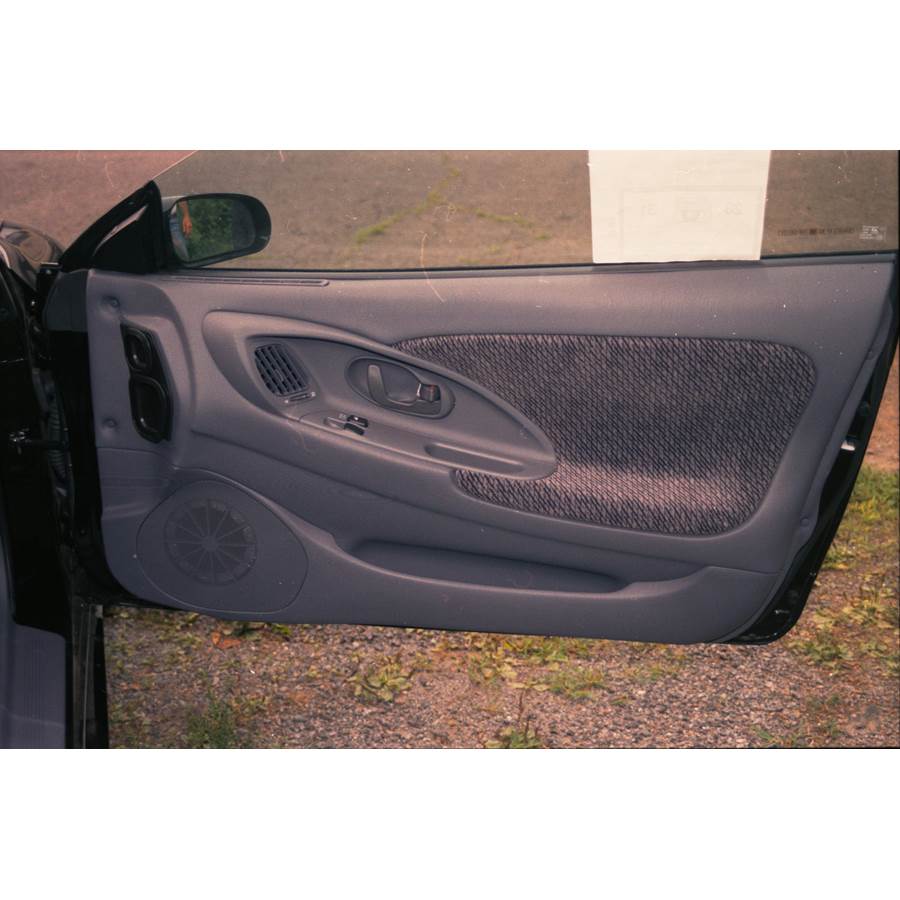 1999 Mitsubishi Eclipse Spyder Front door speaker location