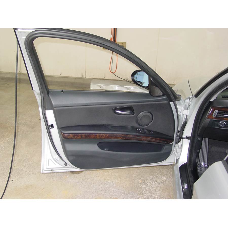 2010 BMW 3 Series Front door speaker location