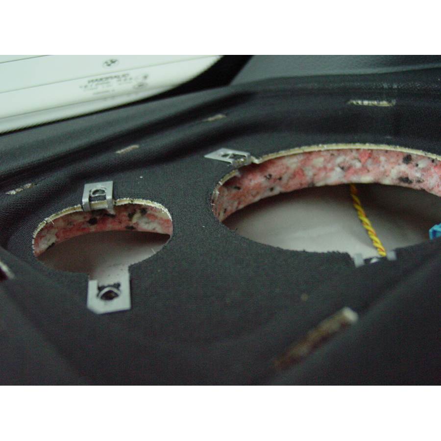 2011 BMW 1 Series Rear deck speaker removed