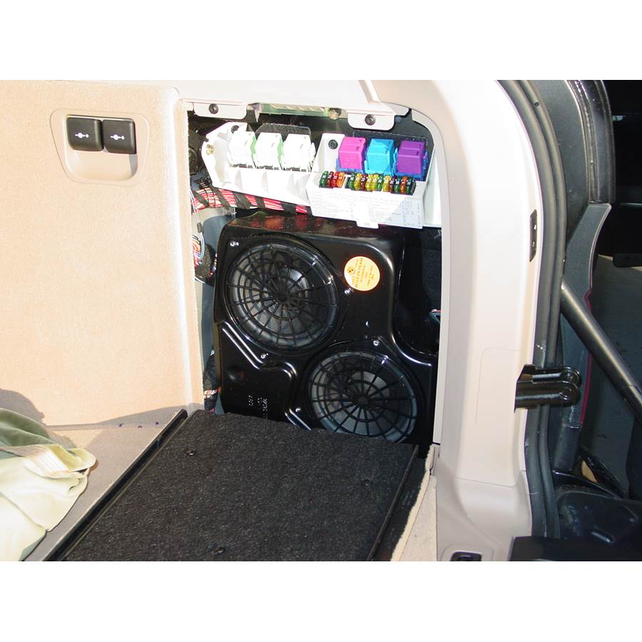 2000 BMW X5 Far-rear side speaker