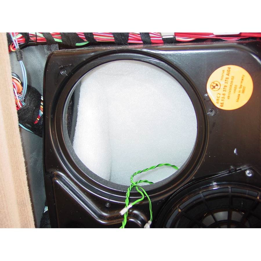 2003 BMW X5 Far-rear side speaker removed