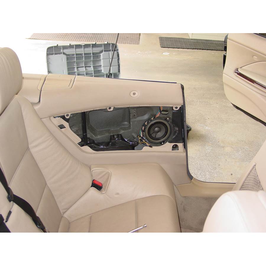 2004 BMW 3 Series Rear side panel speaker