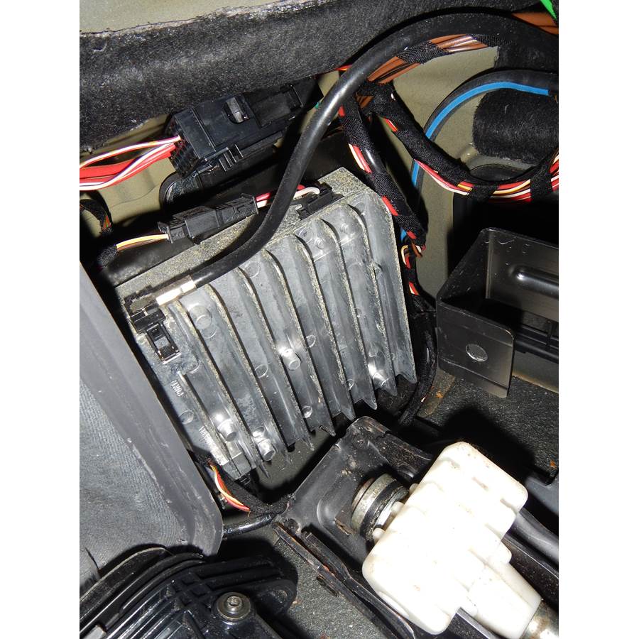 2004 BMW 7 Series Factory amplifier