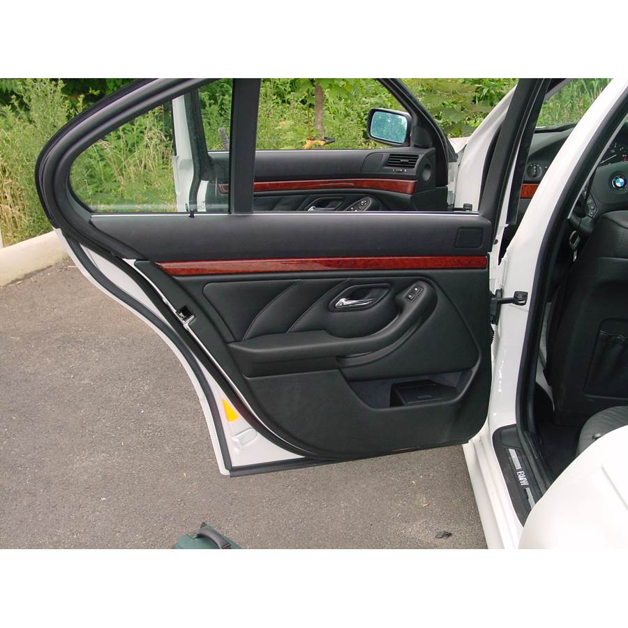 1999 BMW 5 Series Rear door speaker location
