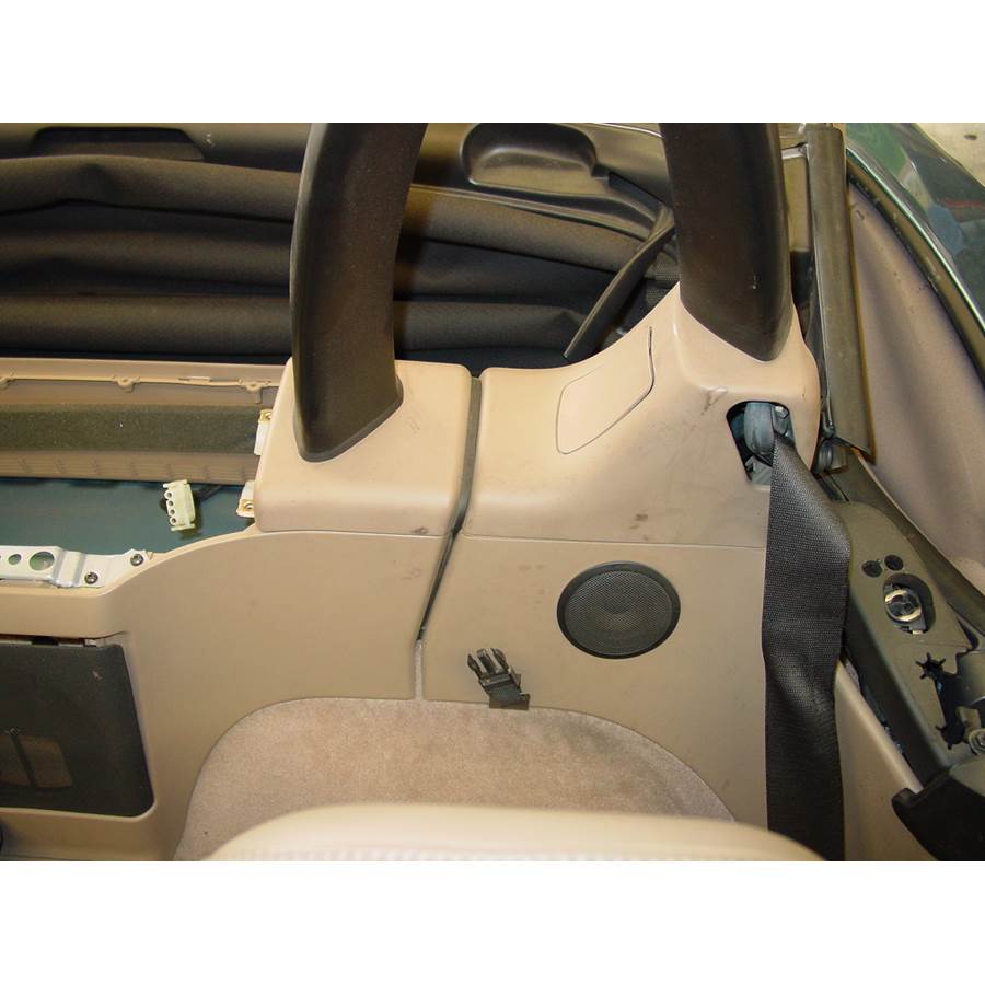 1997 BMW Z3 Rear cab speaker location