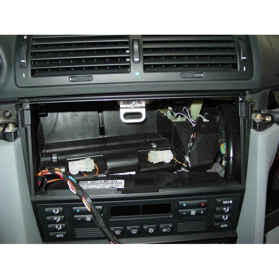 1999 BMW 7 Series Factory radio removed
