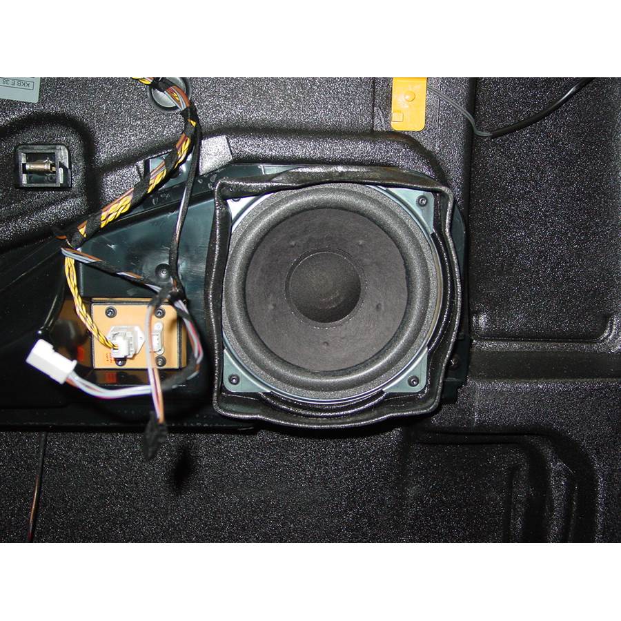 1996 BMW 7 Series Rear door woofer