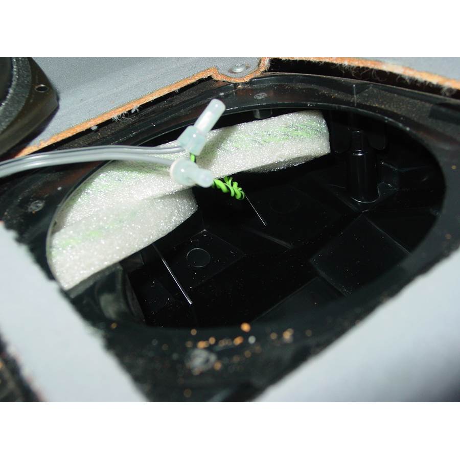 1999 BMW 7 Series Rear deck speaker removed