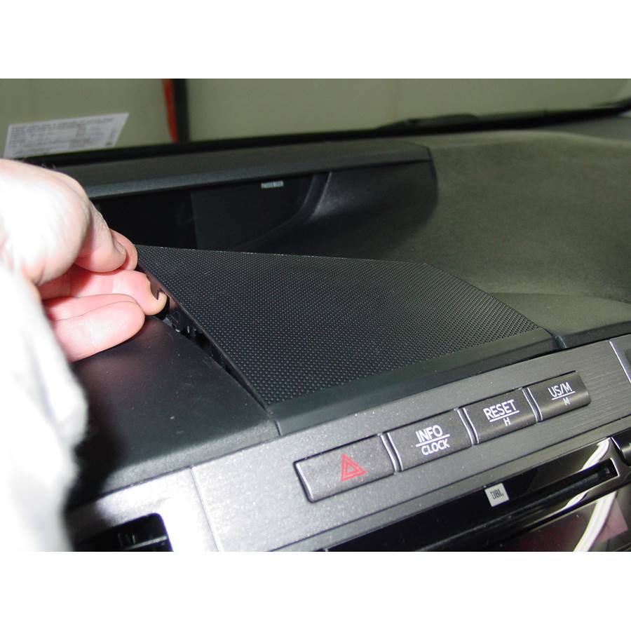 2013 Toyota Venza Center dash speaker location