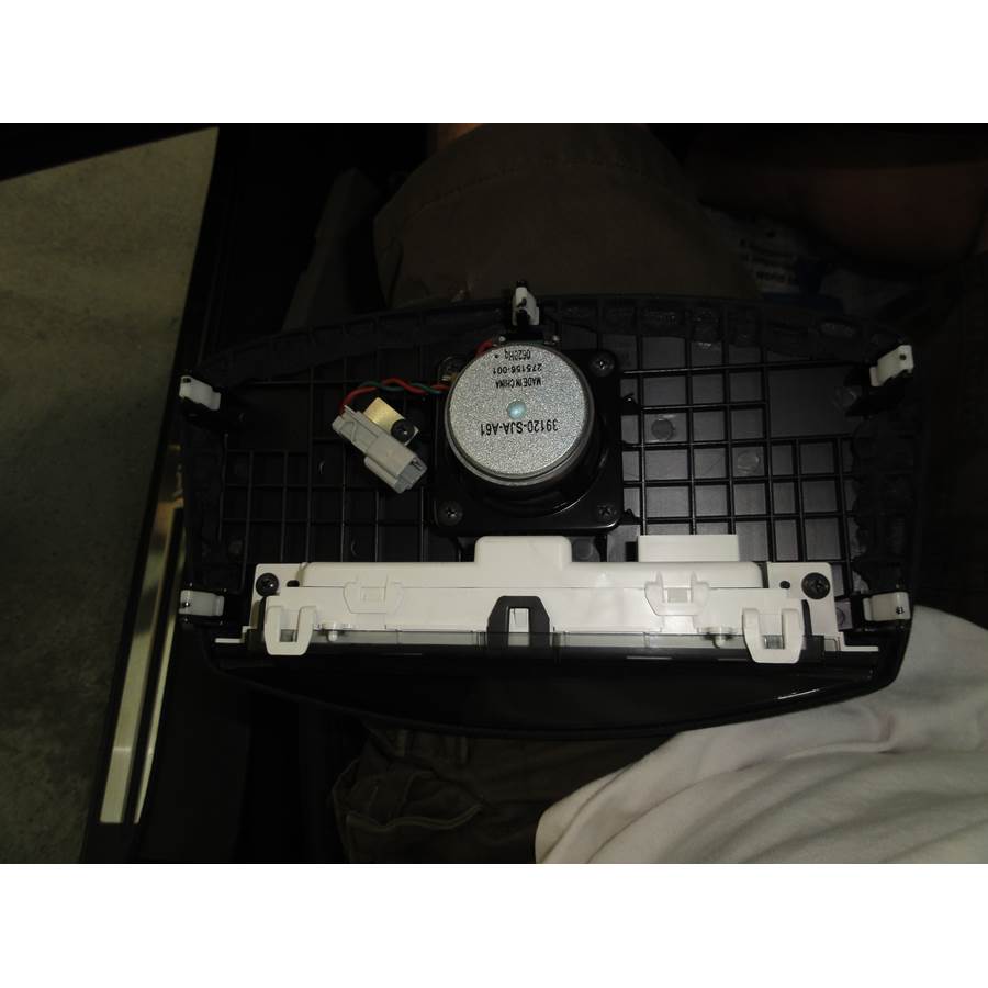 2006 Acura RL Center dash speaker