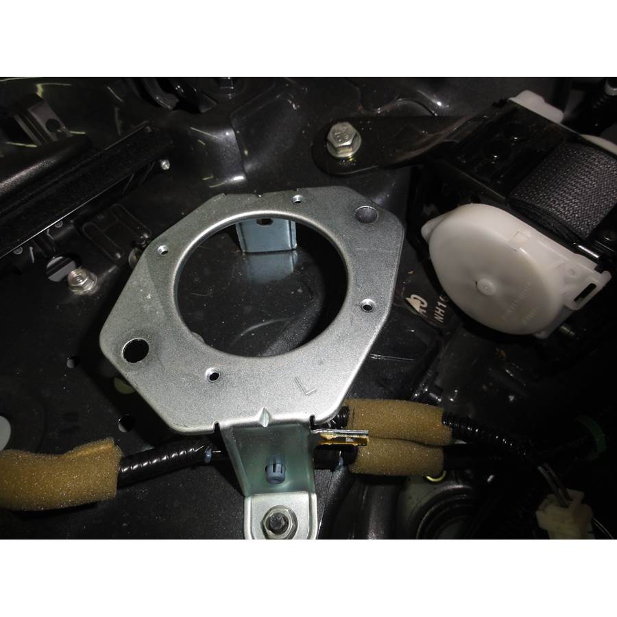 2006 Acura RL Rear deck speaker removed
