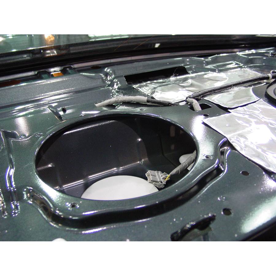 2005 Acura 3.2TL Rear deck center speaker removed