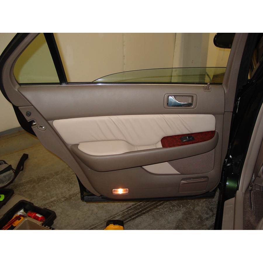 2000 Acura 3.5RL Rear door speaker location