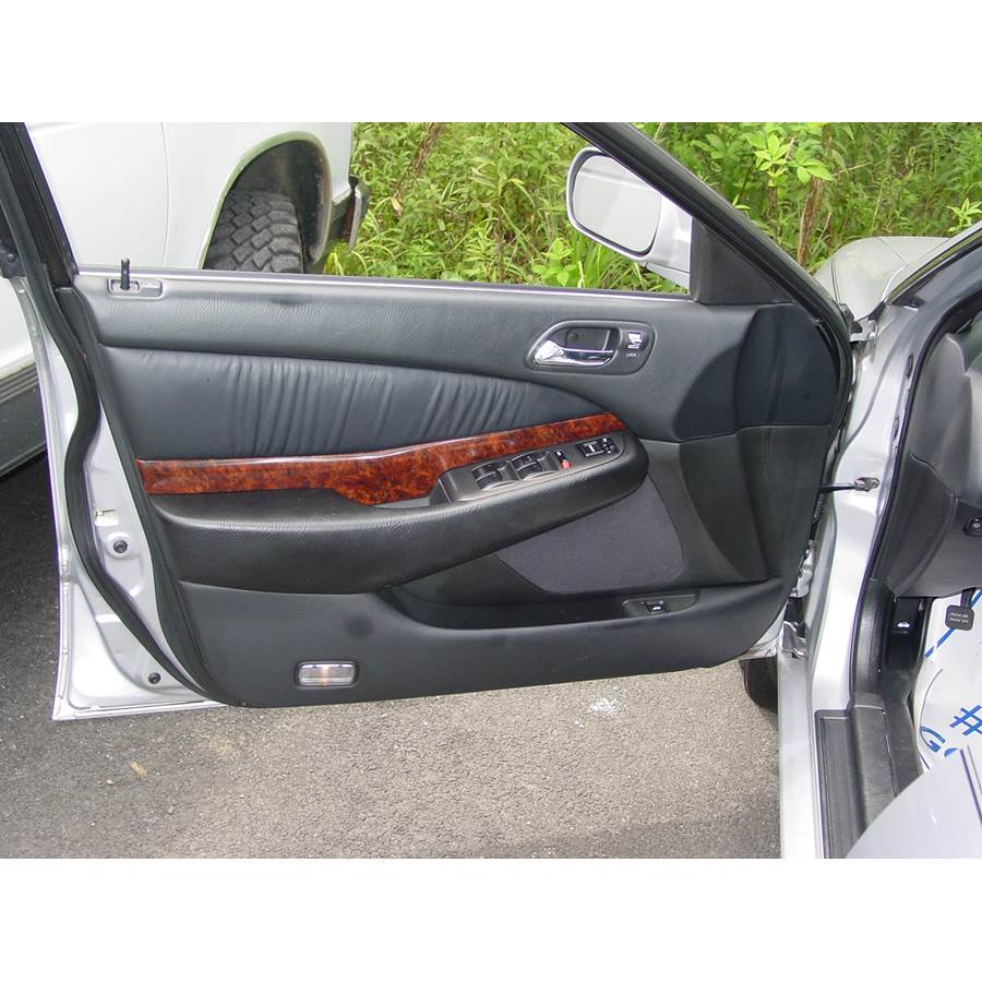 2000 Acura 3.2TL Front door speaker location