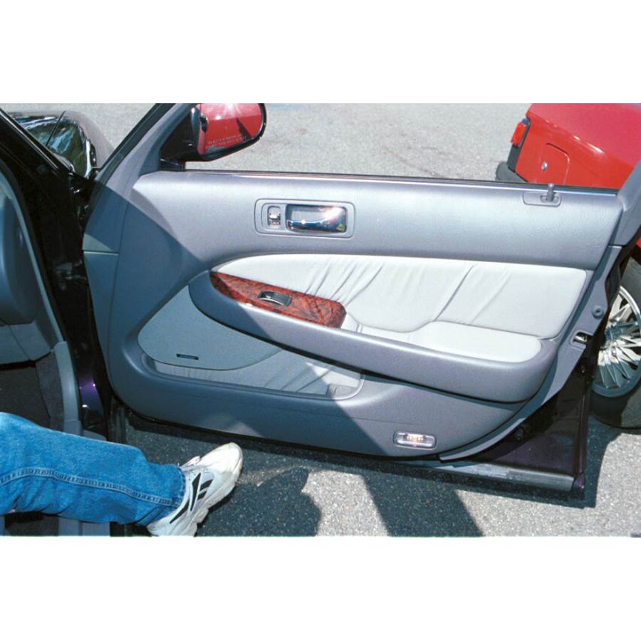 1997 Acura 3.5RL Front door speaker location