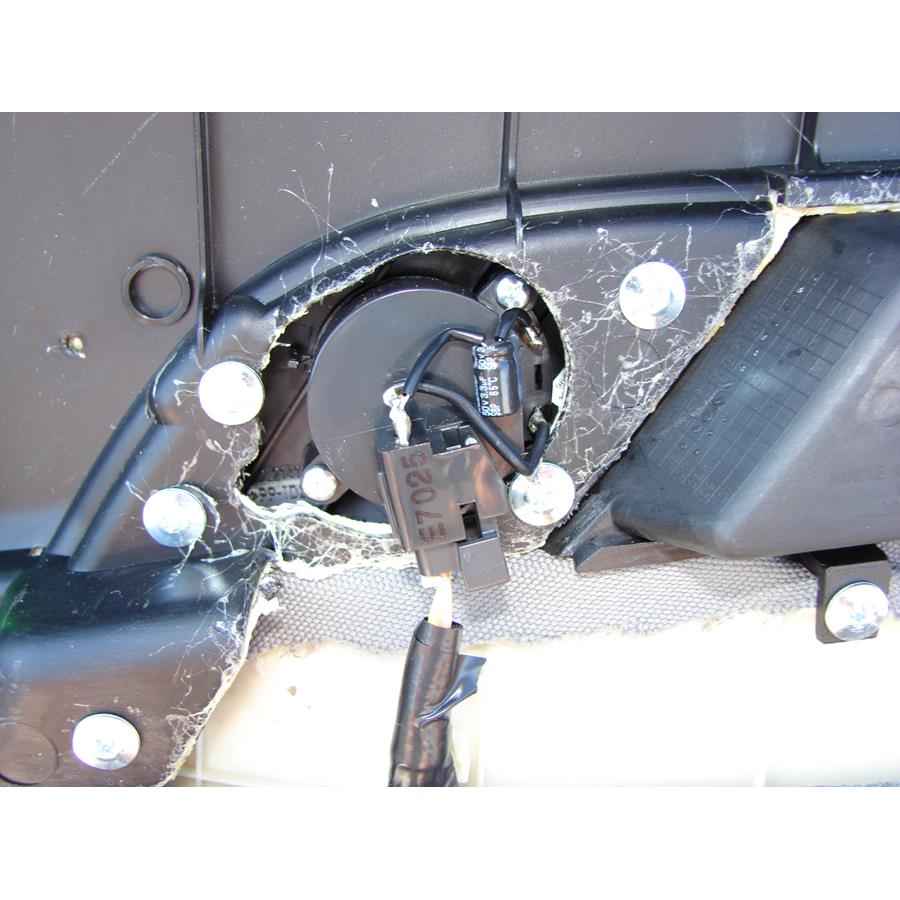 2009 Saturn VUE Front door tweeter