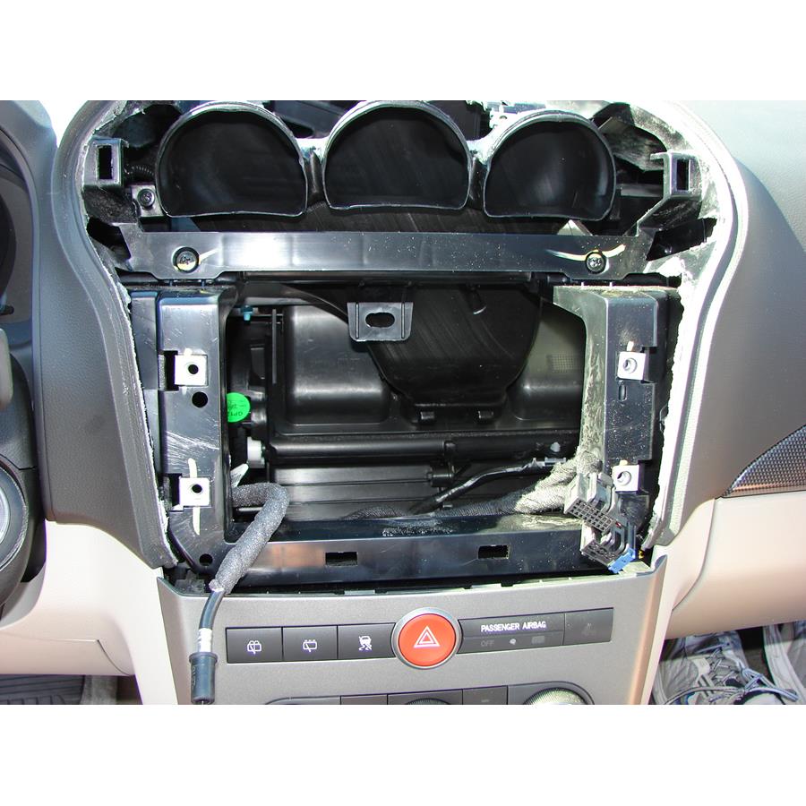 2009 Saturn VUE Factory radio removed