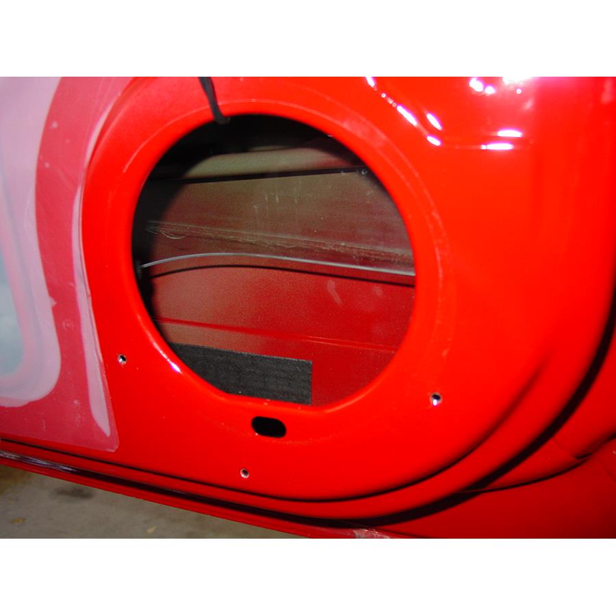 2008 Saturn Astra Front door woofer removed
