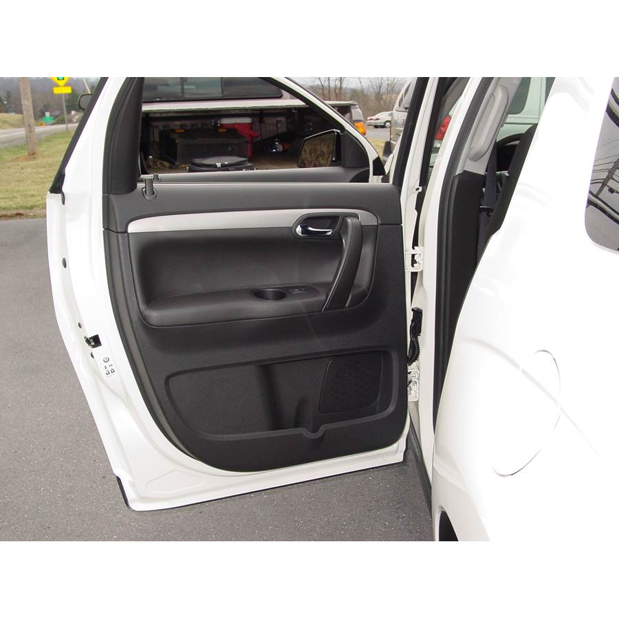2007 Saturn Outlook Rear door speaker location