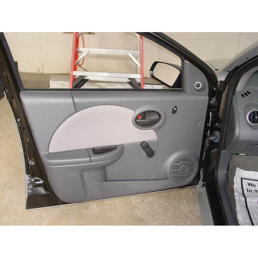 2004 Saturn ION 2 Front door speaker location