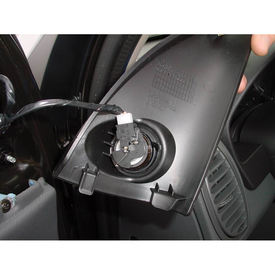 2003 Saturn VUE Front door tweeter