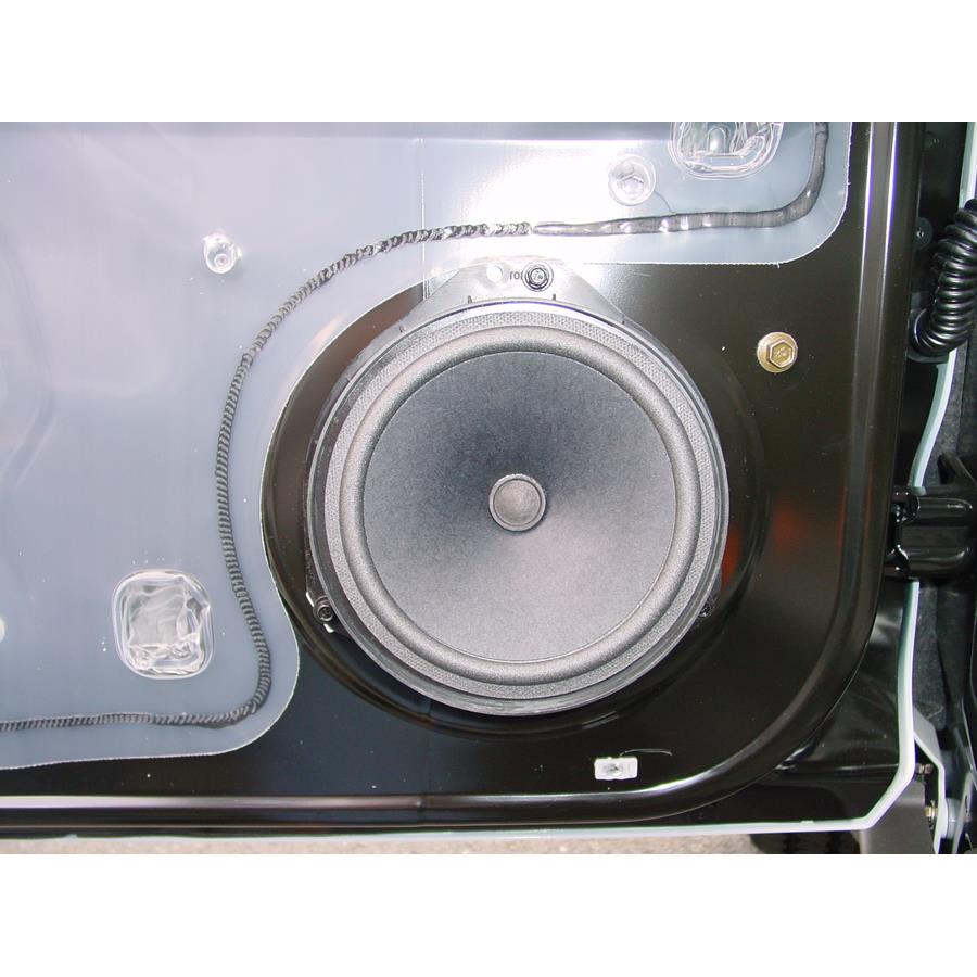 2005 Saturn VUE Front door woofer